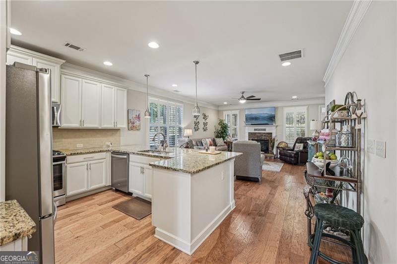 Soleil Laurel Canyon - Residential