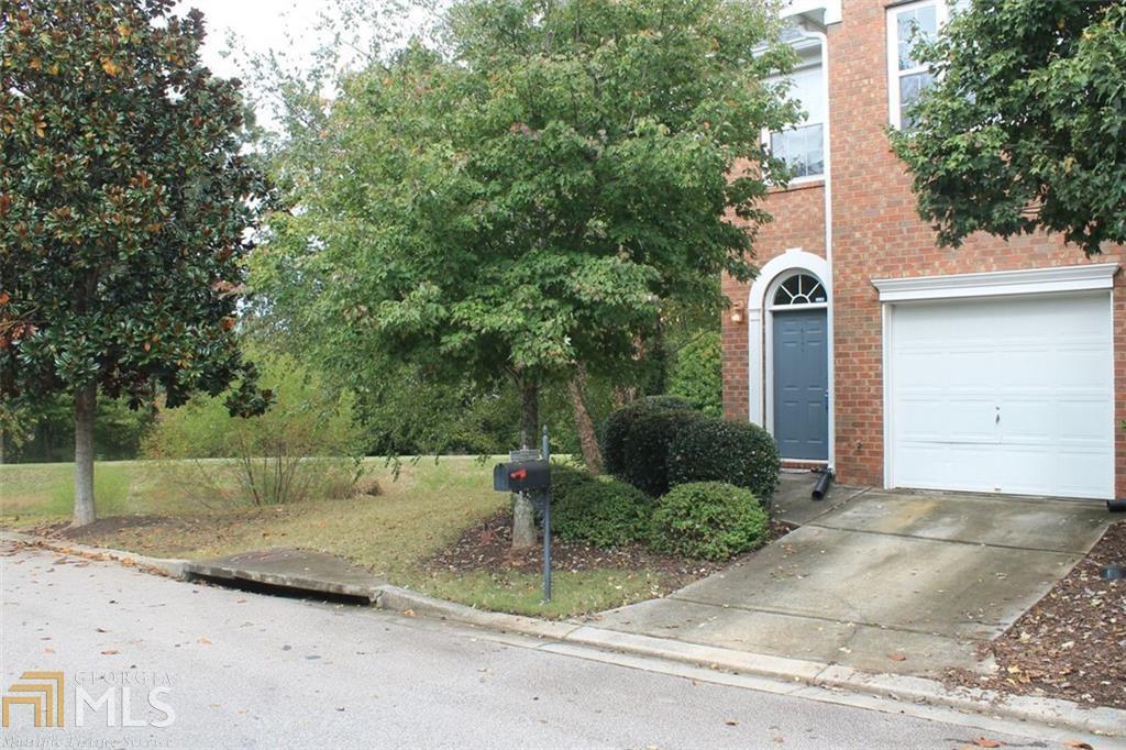 Future owners who enjoy lake living will appreciate having a marina and dry storage area within an easy walk from the front door! Great home in walking distance to Lake, Marina, Popular Restaurant, and Park! Community located next to Fish Tales Restaurant and Hideaway Bay Marina-see pictures! End unit with one of the largest lots! Nice & private back patio with view of the community pond! Vaulted master! Double vanity w/make-up station, separate shower and garden tub! Beautiful kitchen with rich looking cabinet overlooking the dining room and living room!