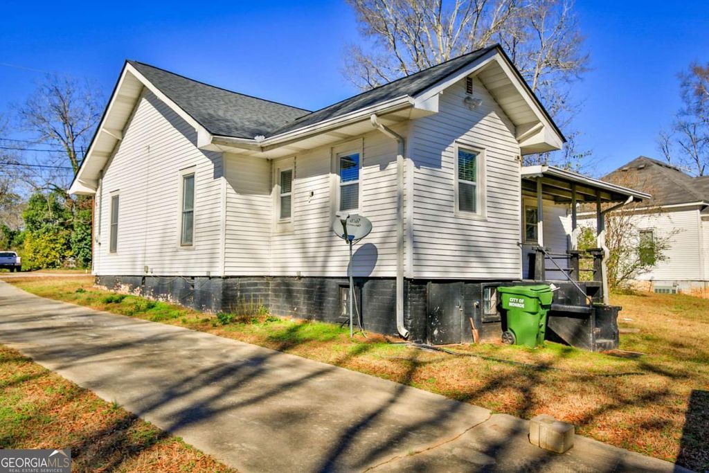 Photo of 239 Boulevard, Monroe, GA 30655 (MLS # 10632221)
