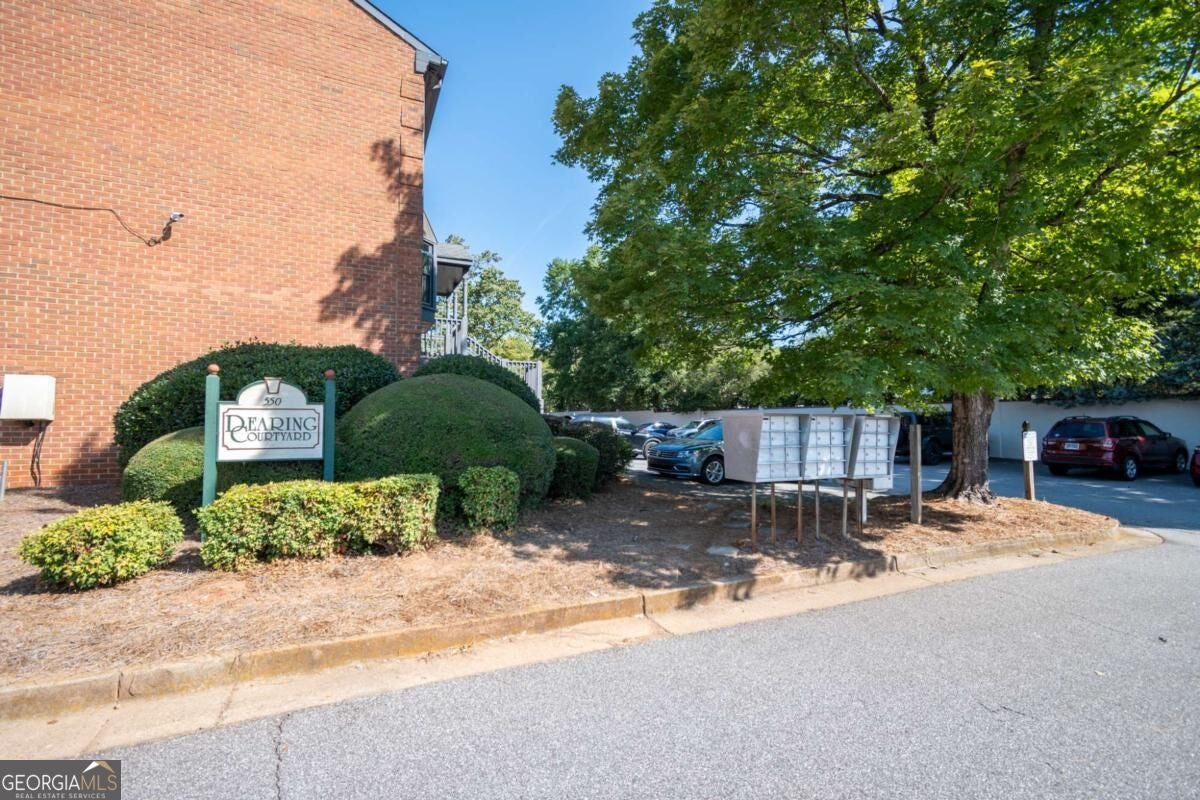 550 Dearing ST 9