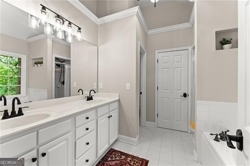 Hamptons Grant - Residential