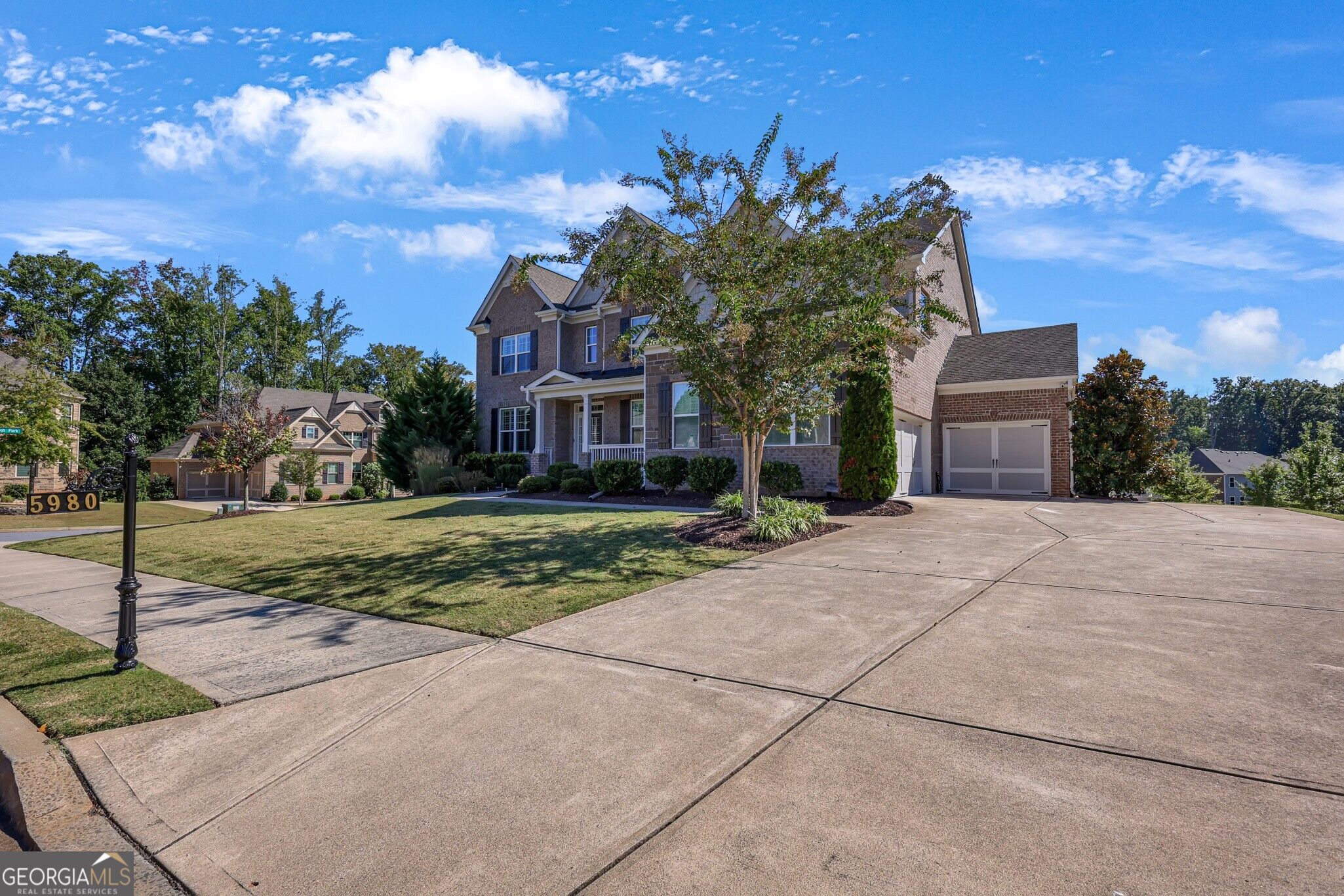 5980 Roxboro CT