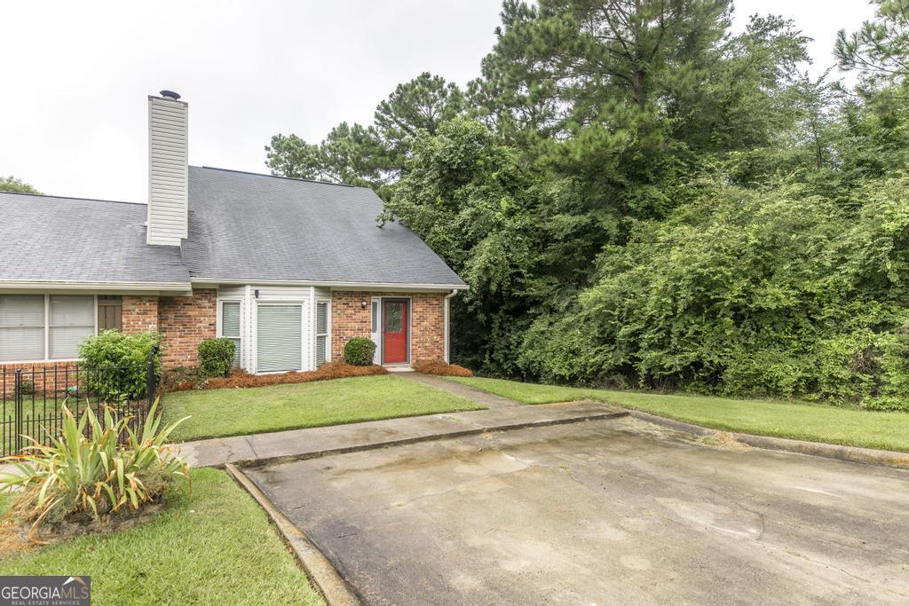 176 N Springs CT