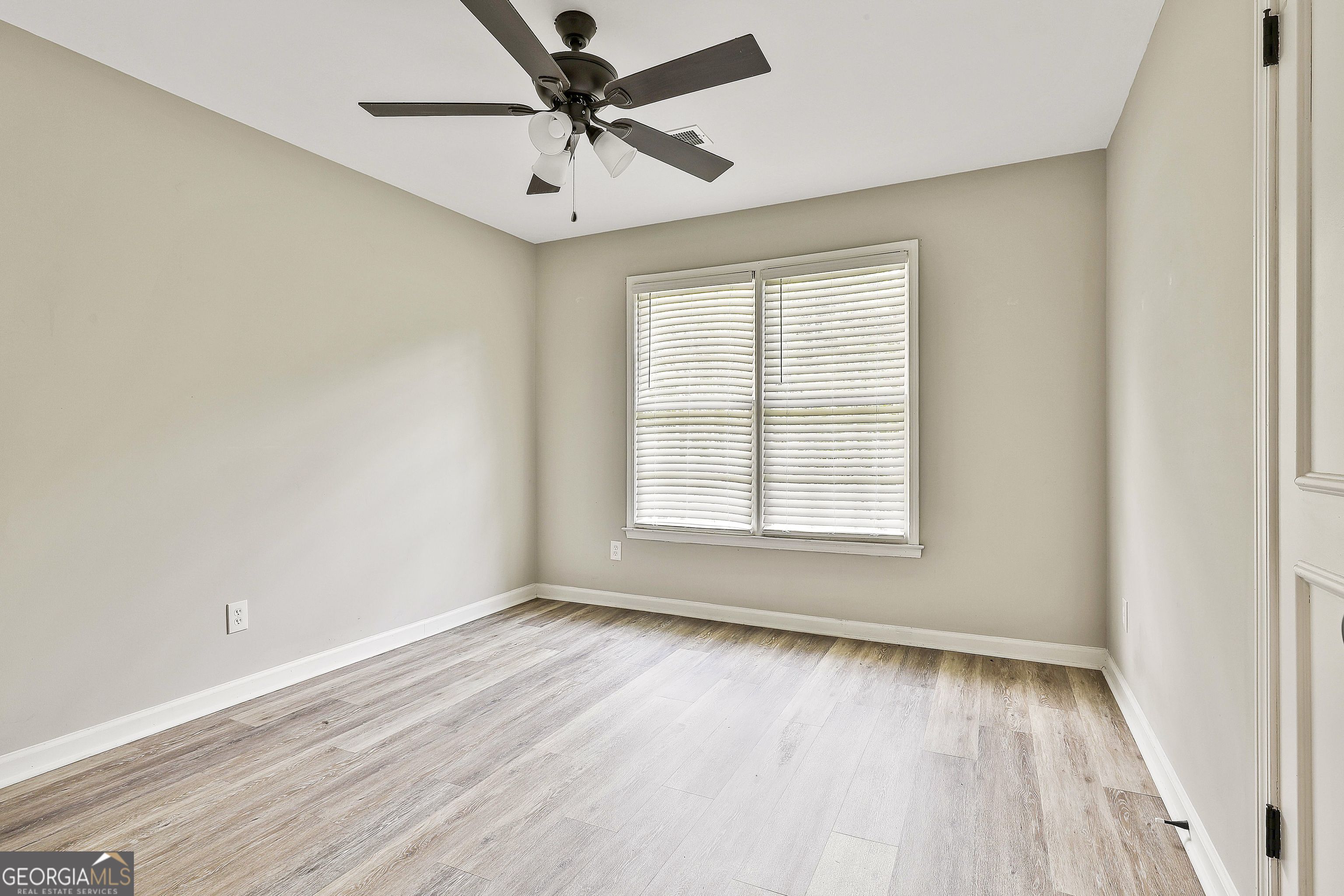 Peachtree City, Georgia 30269, United States, 3 Bedrooms Bedrooms, ,2 BathroomsBathrooms,Residential,Pending,167278