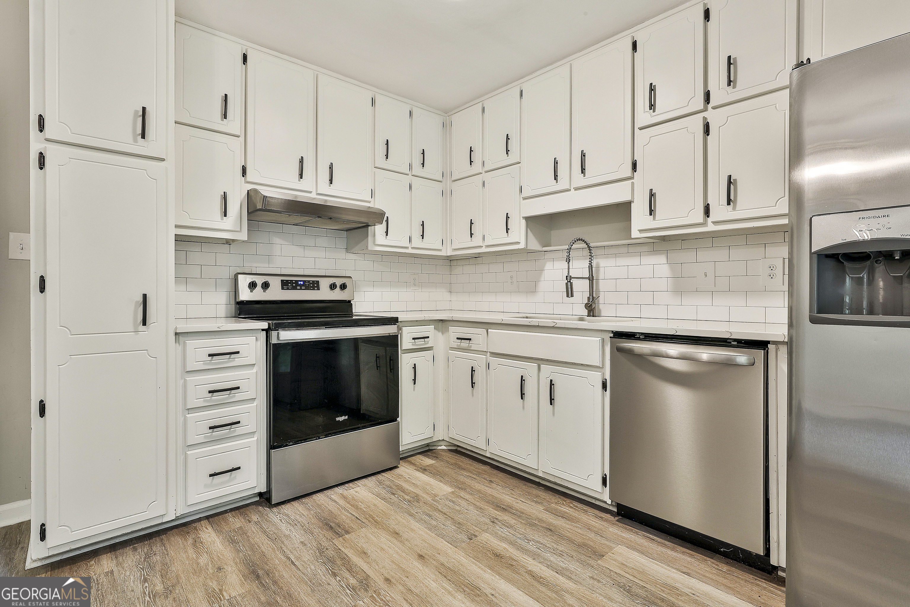 Peachtree City, Georgia 30269, United States, 3 Bedrooms Bedrooms, ,2 BathroomsBathrooms,Residential,Pending,167278