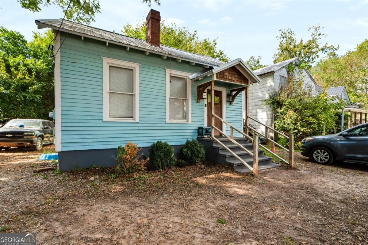 102 N Walnut ST