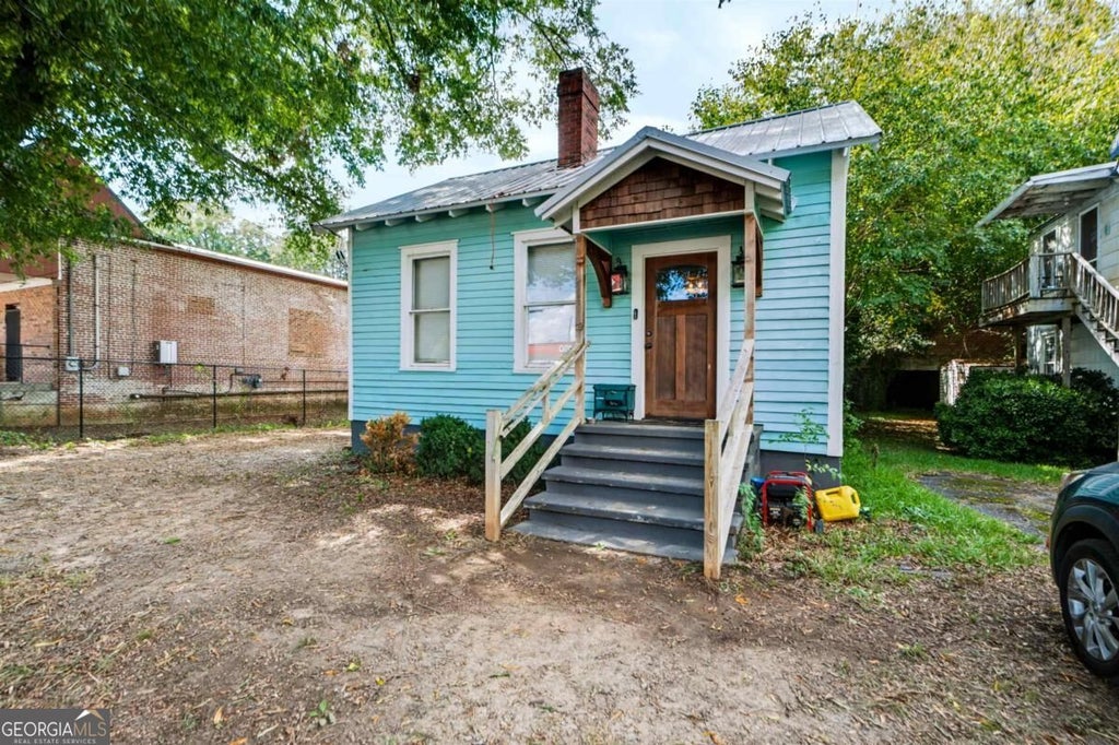 Photo of 102 N Walnut Street, Greensboro, GA 30642 (MLS # 10880591)
