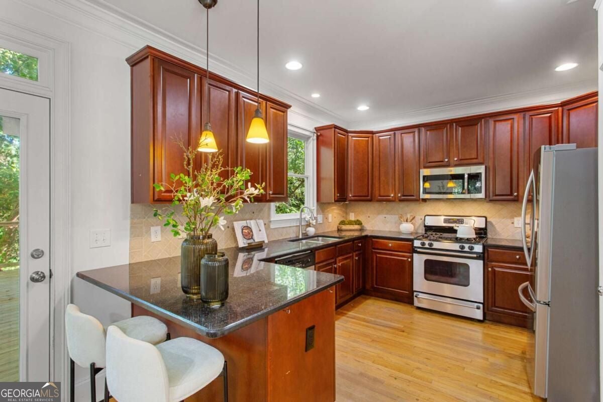 2356 Glynn DR SE