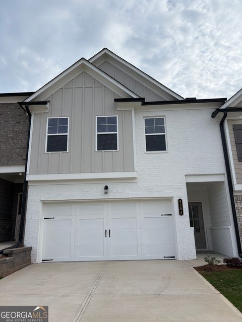 5286 Fox Den RD Oakwood GA 30566