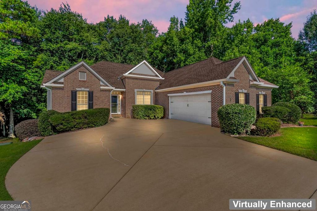 Photo of 3 Kingsbrook Cove, Newnan, GA 30265 (MLS # 10802733)