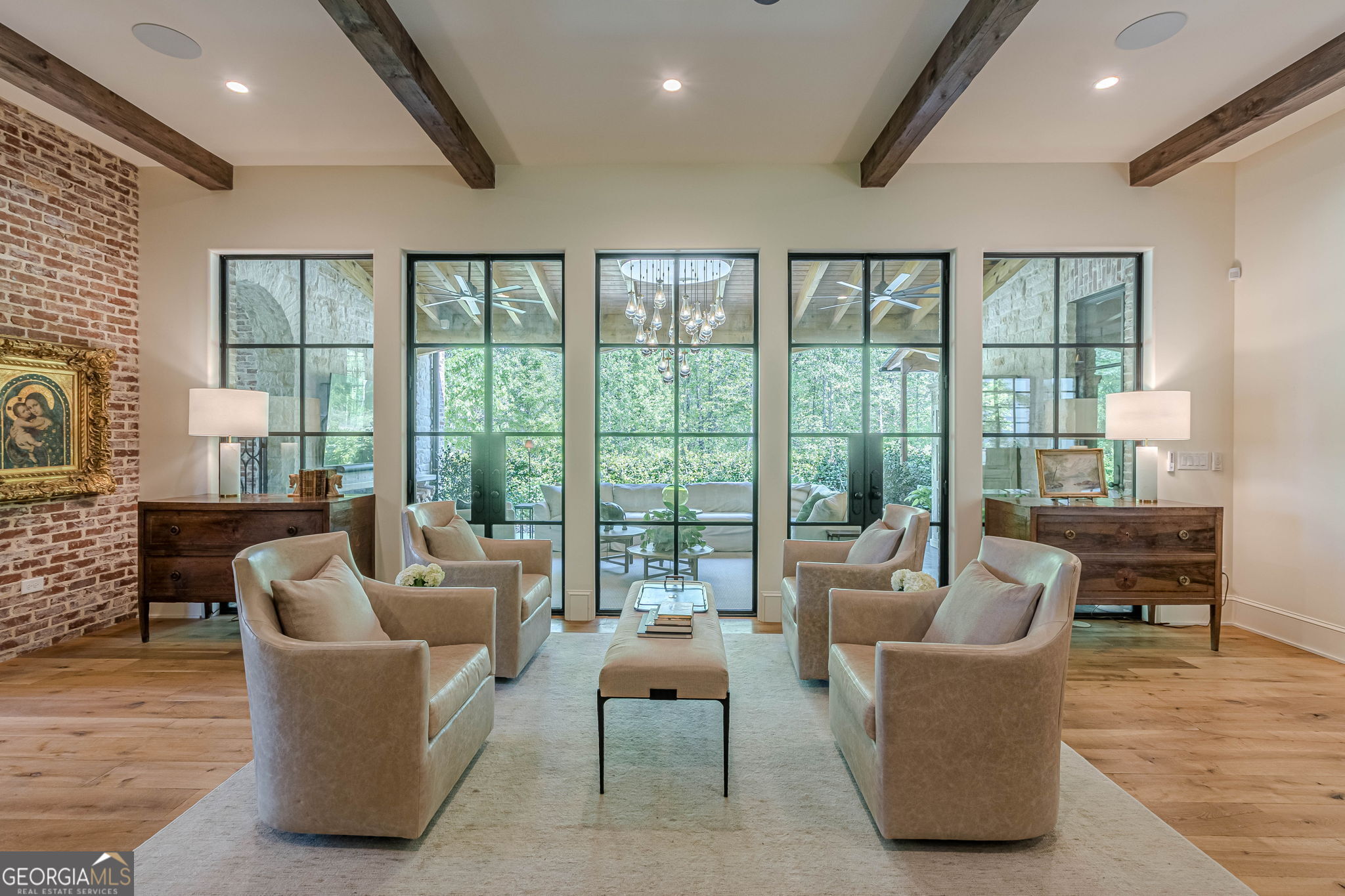 290 Guild LN