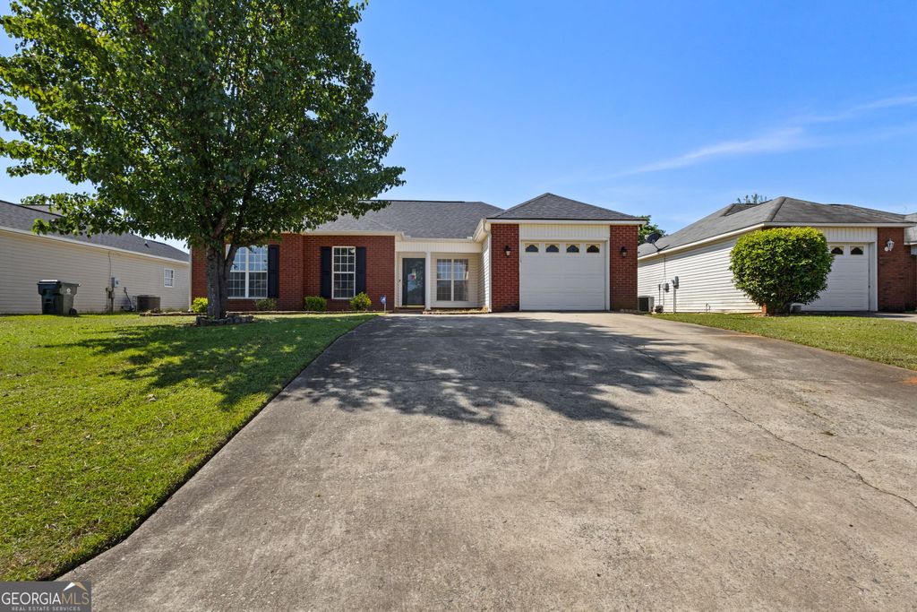 Photo of 333 Tyson Glen Drive, Warner Robins, GA 31088 (MLS # 10734921)