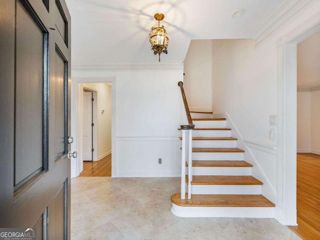 Photo of 955 Landmark Drive, Atlanta, GA 30342 (MLS # 10691779)