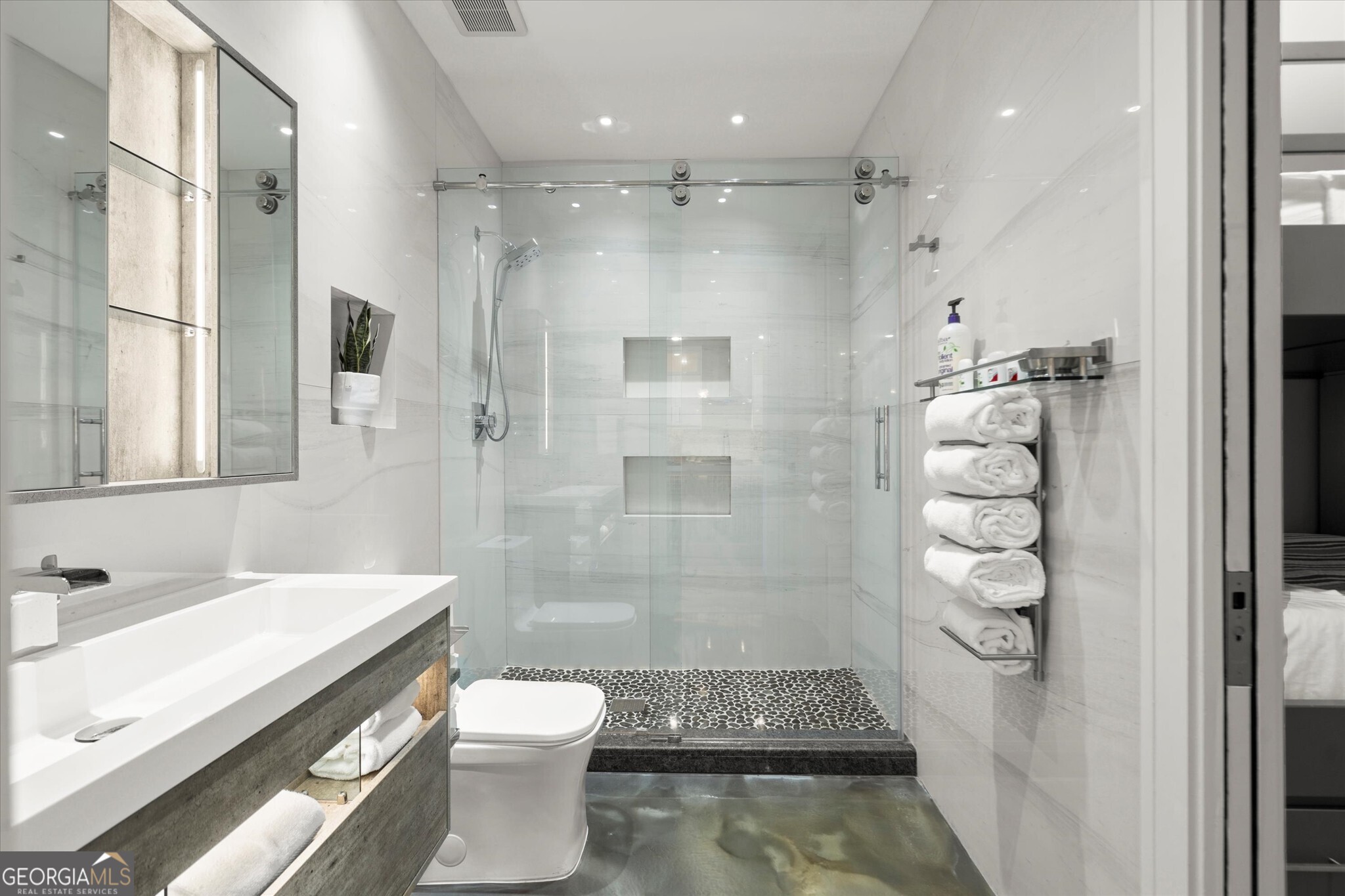 Cumming, Georgia 30041, United States, 2 Bedrooms Bedrooms, ,2 BathroomsBathrooms,Residential,Active,131482