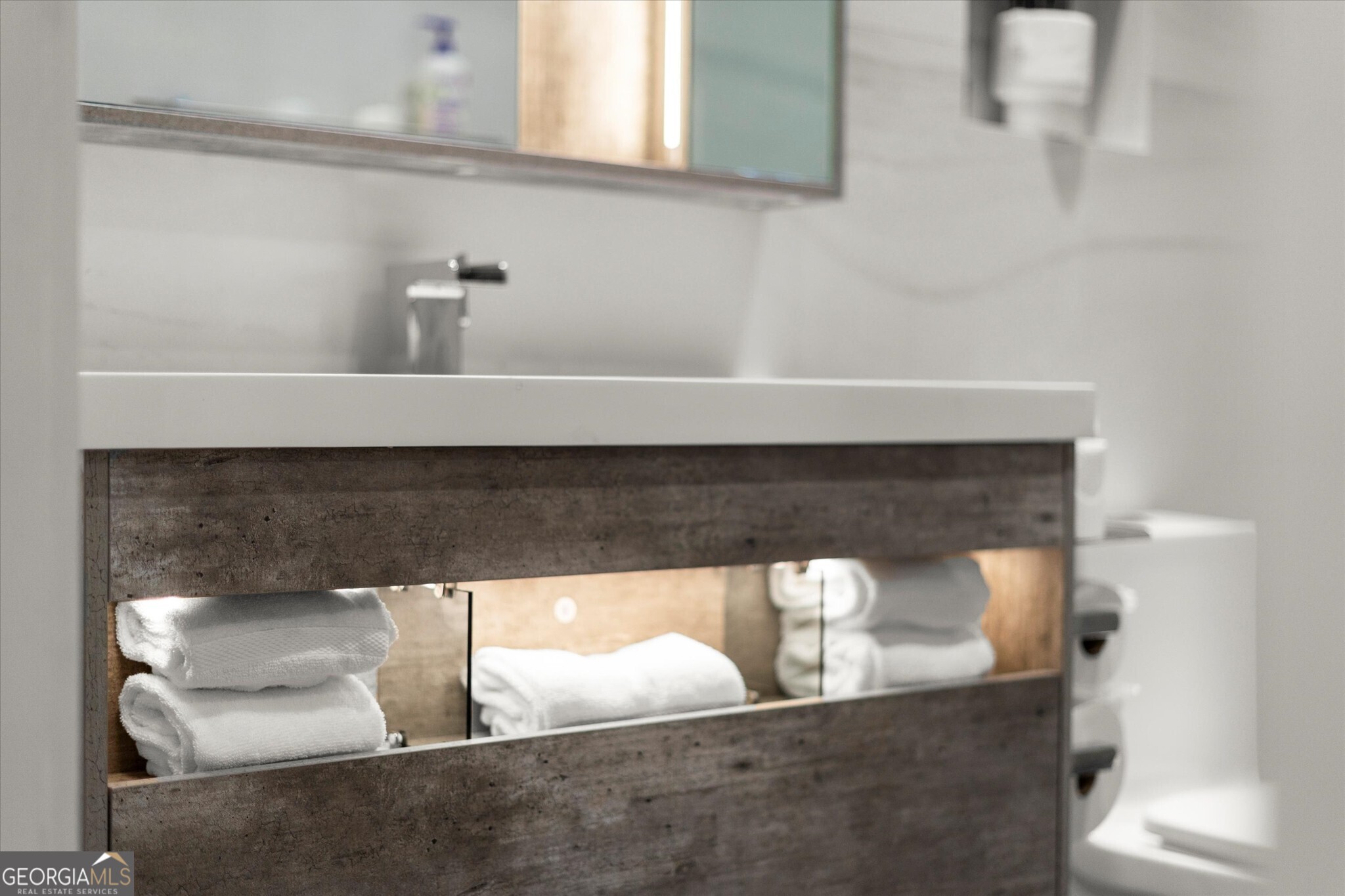 Cumming, Georgia 30041, United States, 2 Bedrooms Bedrooms, ,2 BathroomsBathrooms,Residential,Active,131482