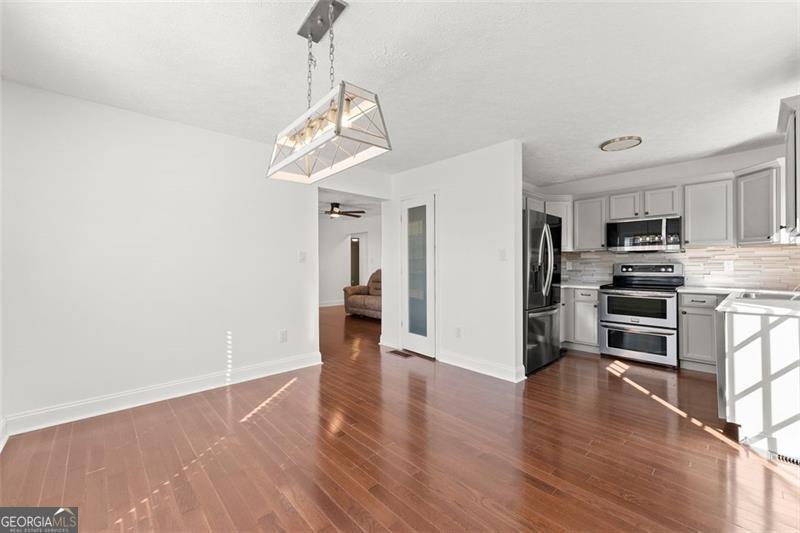 Pony Lake Estates - Residential