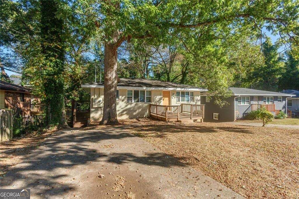 1341 Pine AVE