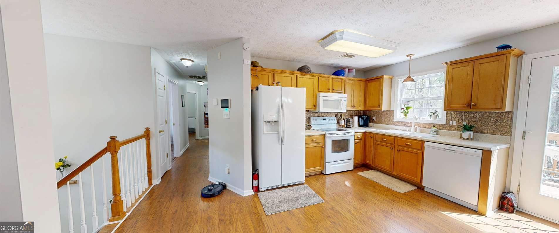 15 Huntington DR