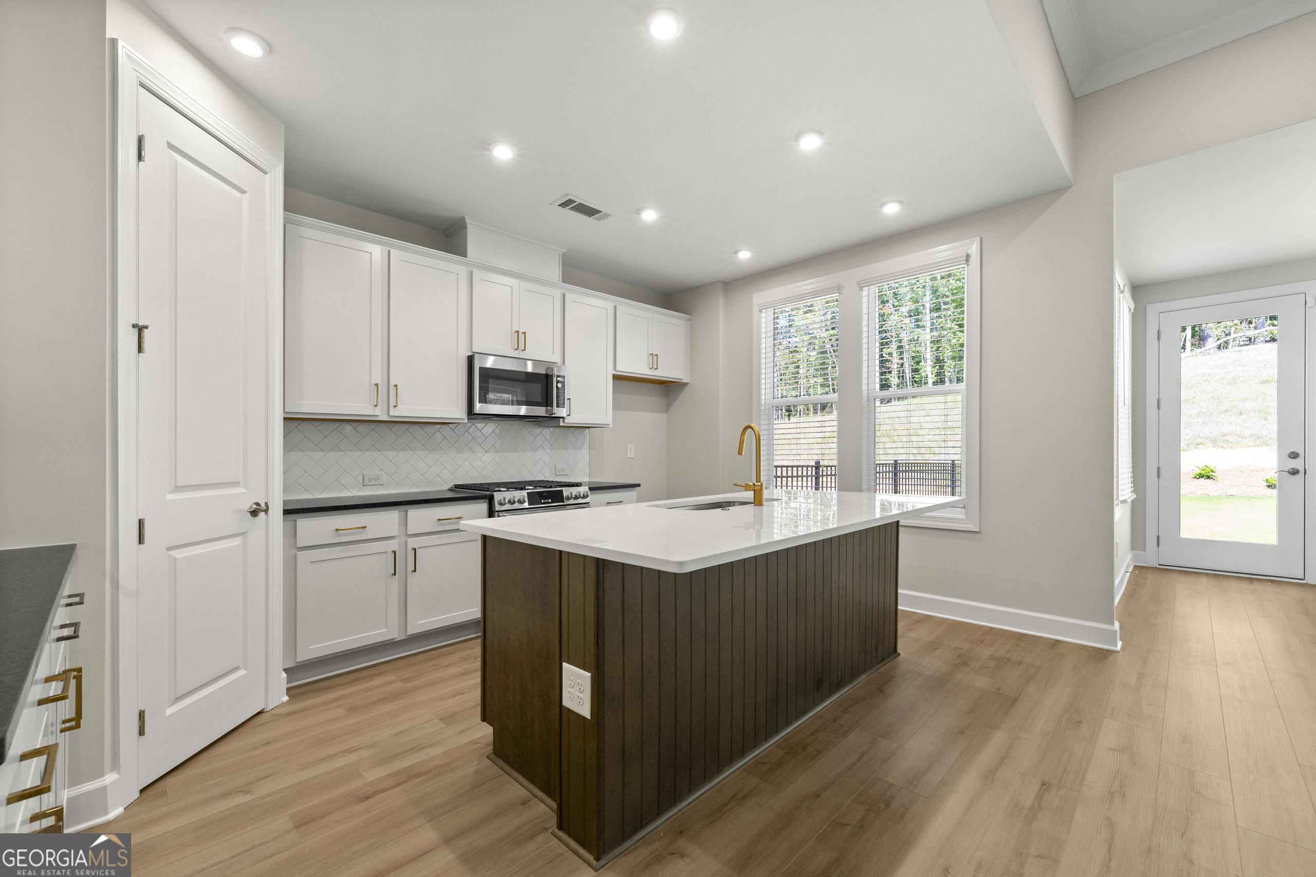 1229506844 Homes for Sale