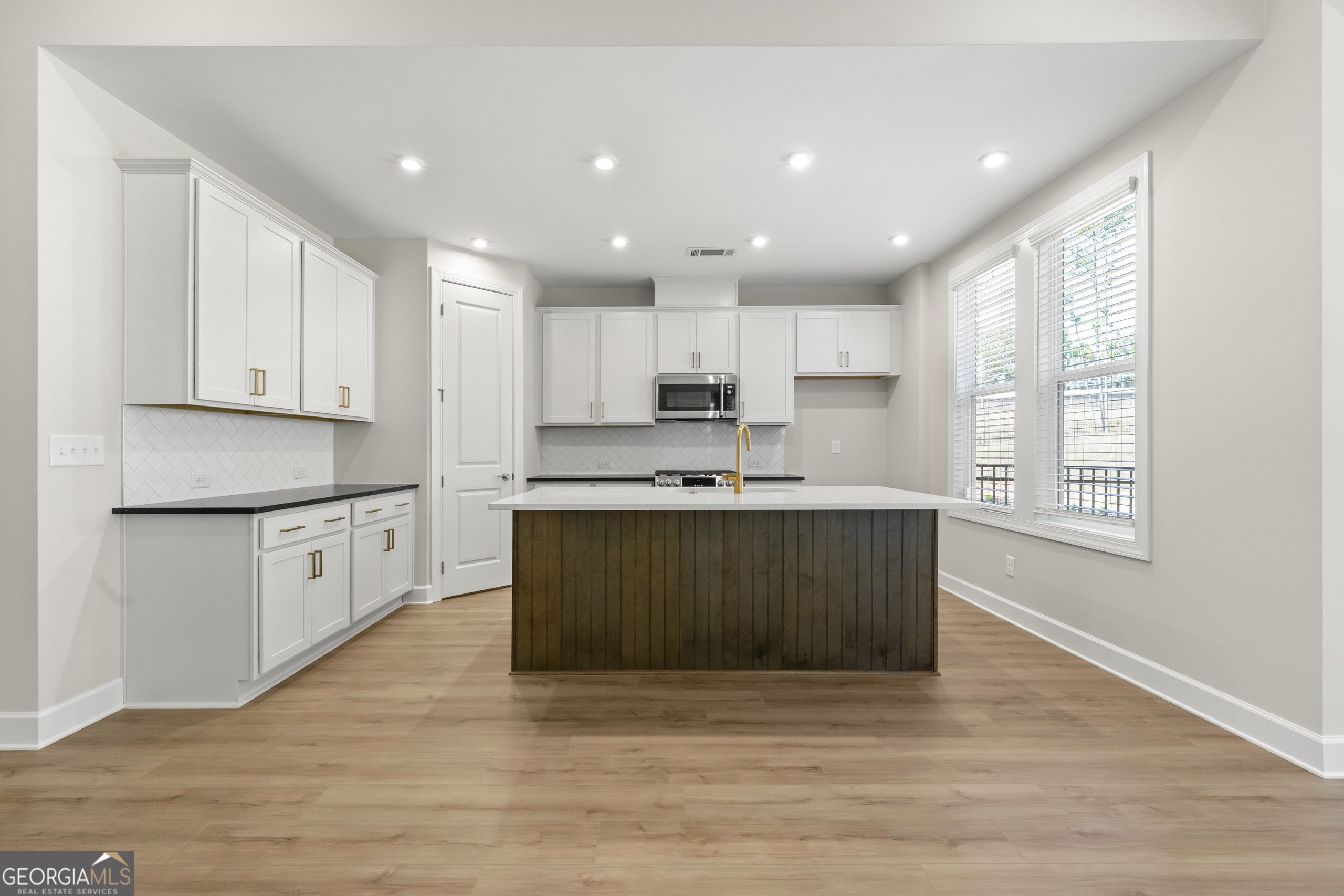 1879319672 Homes for Sale