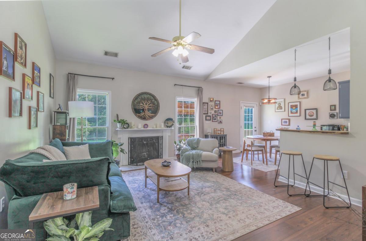 225 Camelot DR