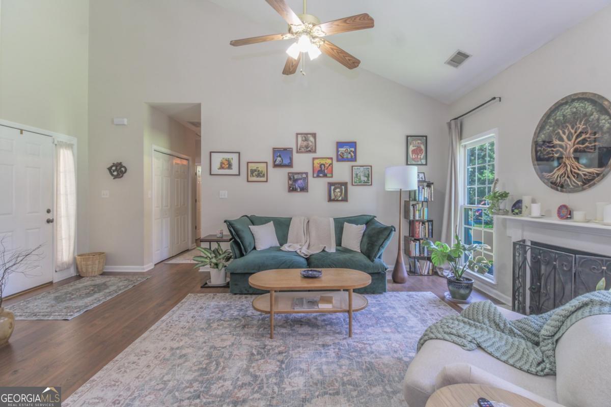 225 Camelot DR