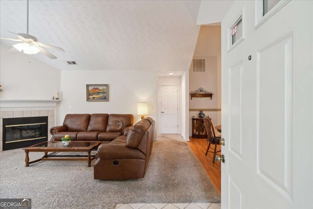 3746 Vineyards Lake CIR NW U6