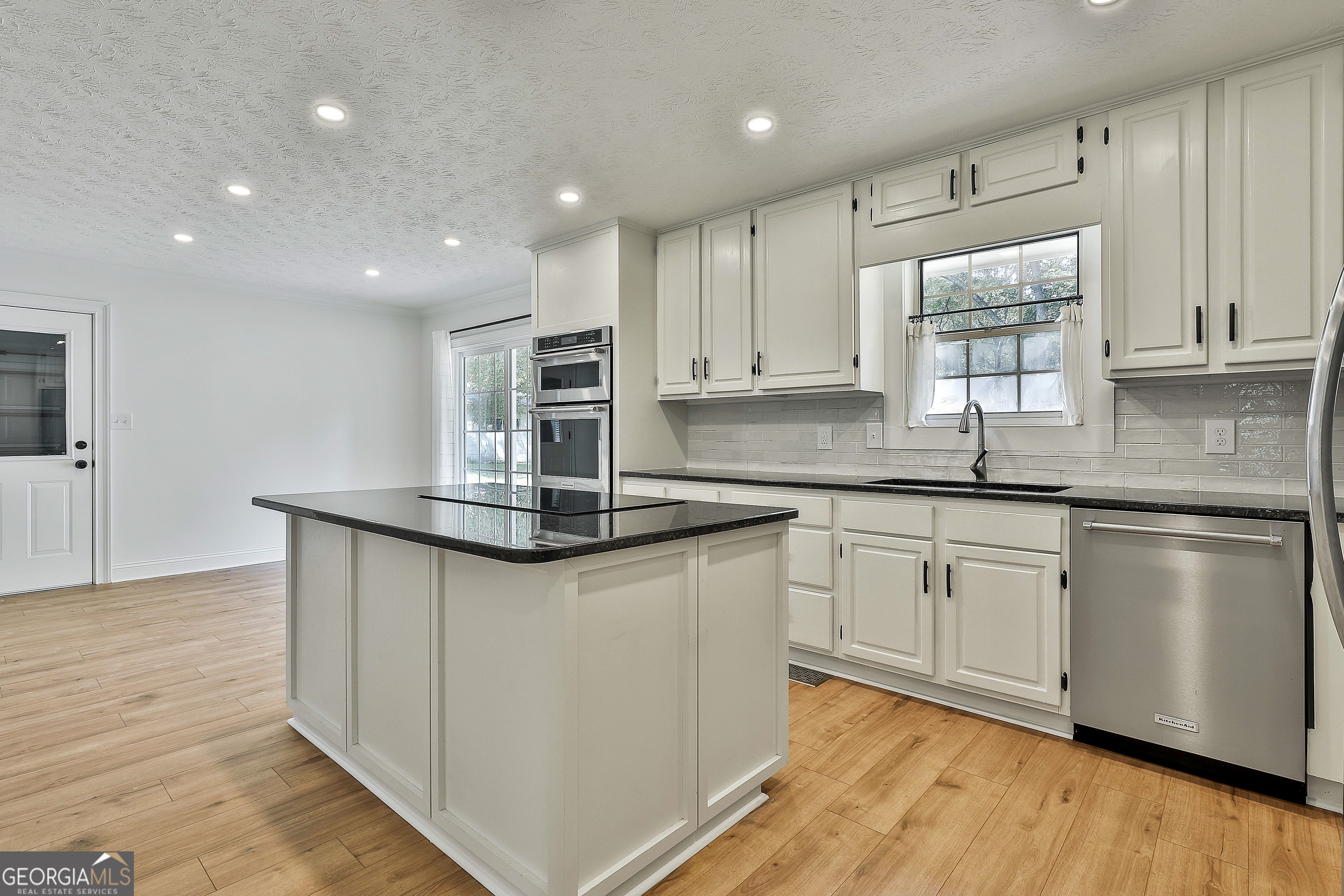 Brooks, Georgia 30205, United States, 4 Bedrooms Bedrooms, ,3 BathroomsBathrooms,Residential,Active,219337