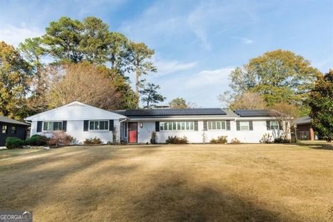 Photo of 1725 Arrowhead Trail, Atlanta, GA 30345 (MLS # 10631308)