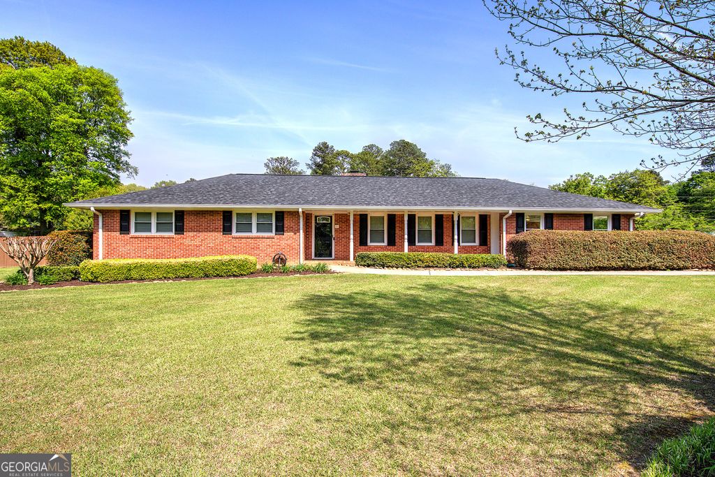 Photo of 22 Sunset Circle, Cartersville, GA 30120 (MLS # 10730191)