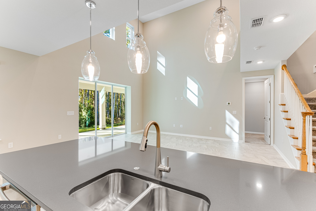 212 Angler LN