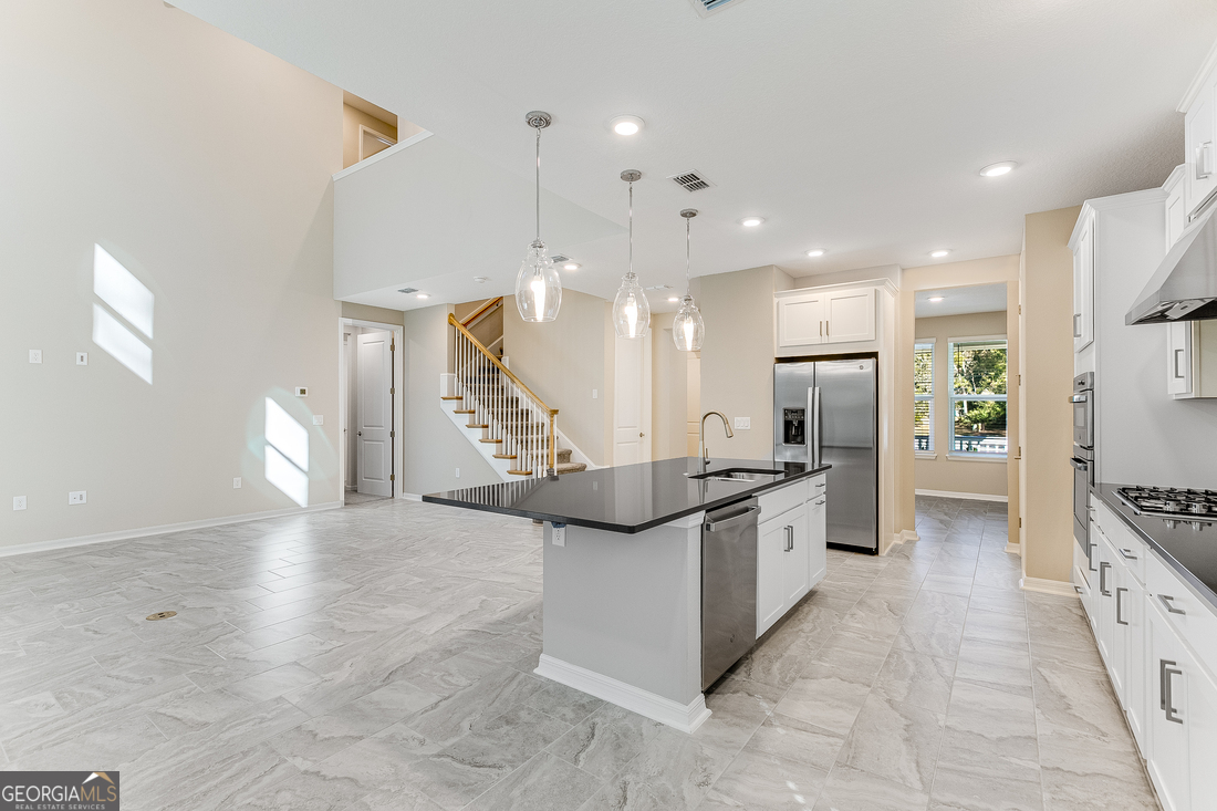 212 Angler LN