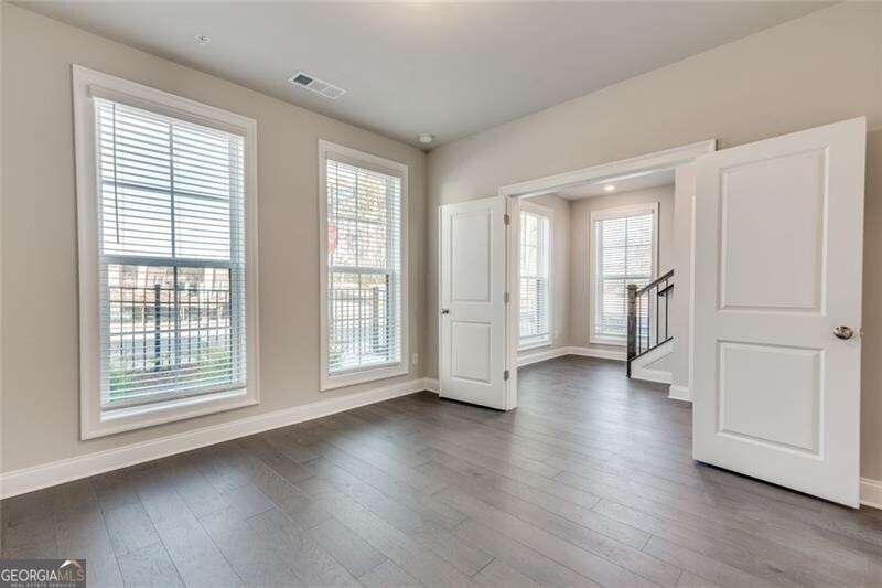 Alpharetta, Georgia 30009, United States, 4 Bedrooms Bedrooms, ,4 BathroomsBathrooms,Residential,Pending,49780