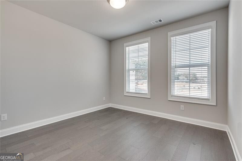 Alpharetta, Georgia 30009, United States, 4 Bedrooms Bedrooms, ,4 BathroomsBathrooms,Residential,Pending,49780