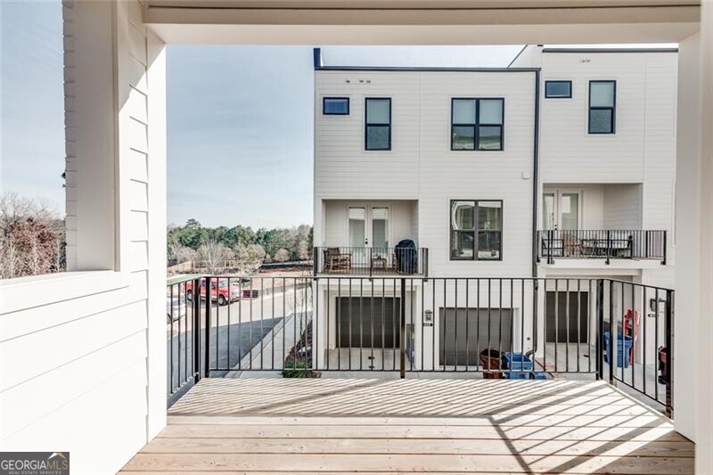 Alpharetta, Georgia 30009, United States, 4 Bedrooms Bedrooms, ,4 BathroomsBathrooms,Residential,Pending,49780