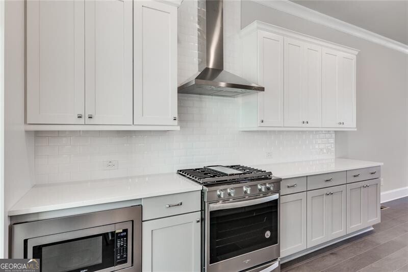 Alpharetta, Georgia 30009, United States, 4 Bedrooms Bedrooms, ,4 BathroomsBathrooms,Residential,Pending,49780