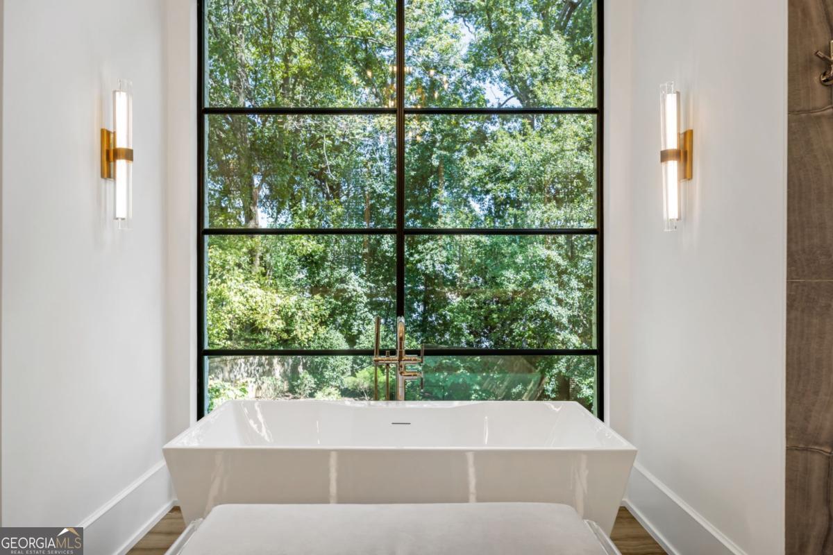 Atlanta Country Club - Residential