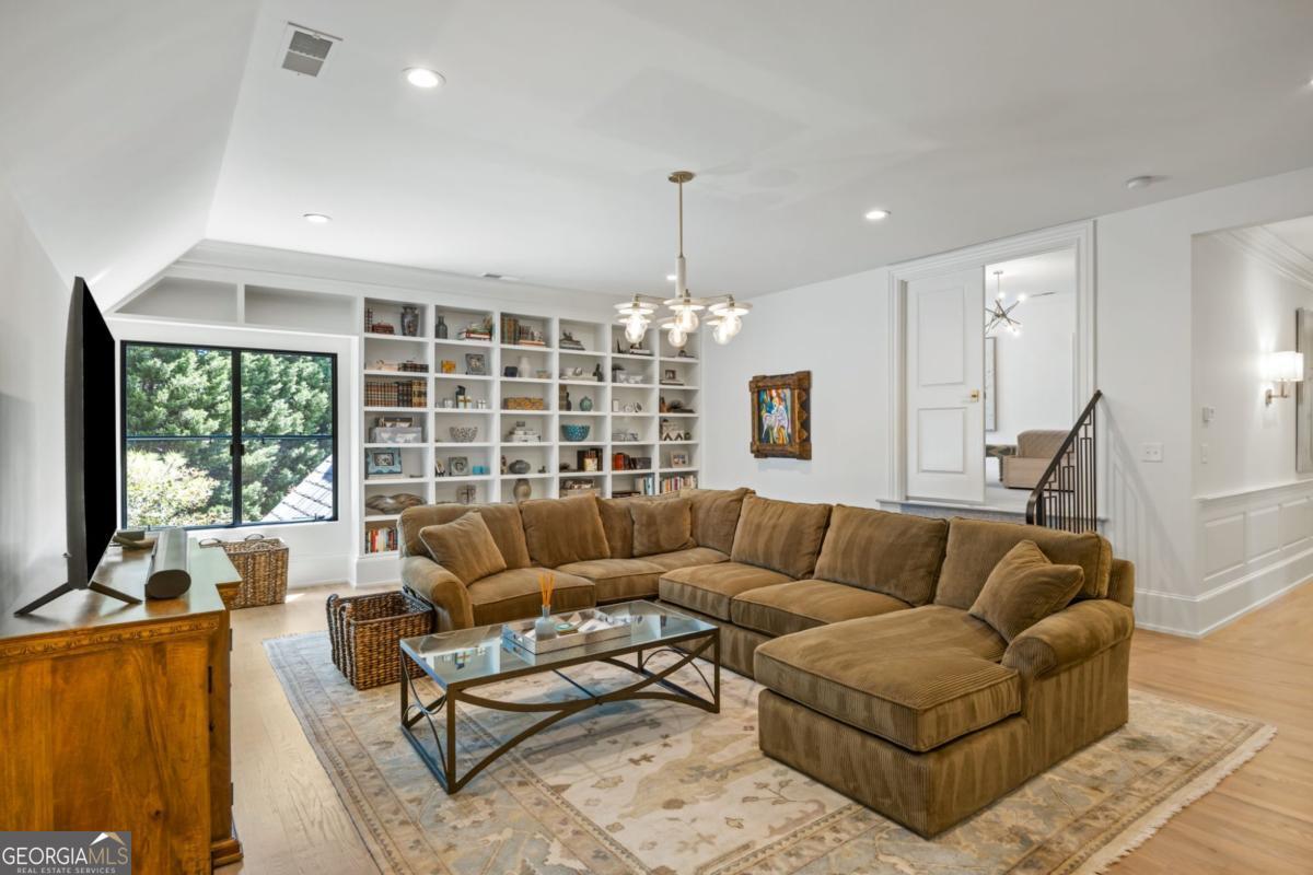 Atlanta Country Club - Residential