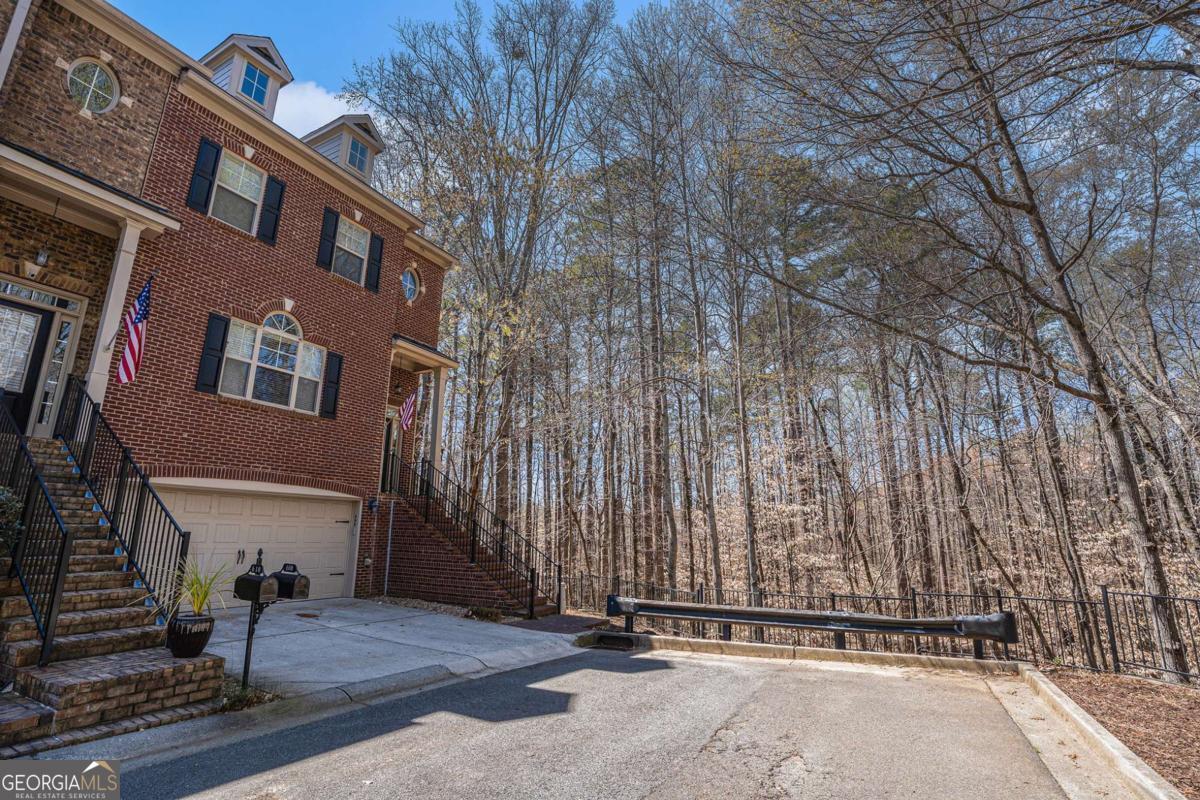600 Jardin CT 48