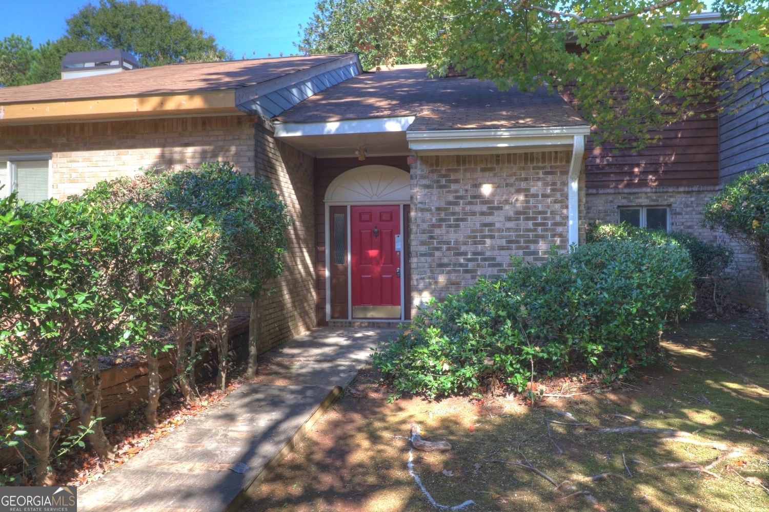 Great 2 Bedroom, 2 Bath Home in Stone Mountain. Don't Miss This One!