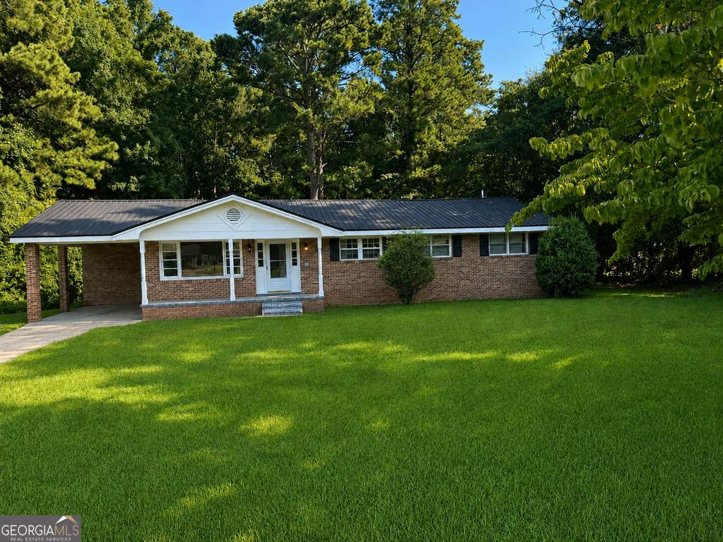 Photo of 281 Taylor Road, Jackson, GA 30233 (MLS # 10817811)