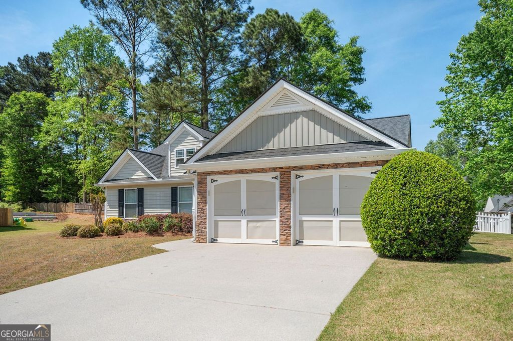 Photo of 306 Day Lily Way, Villa Rica, GA 30180 (MLS # 10735196)