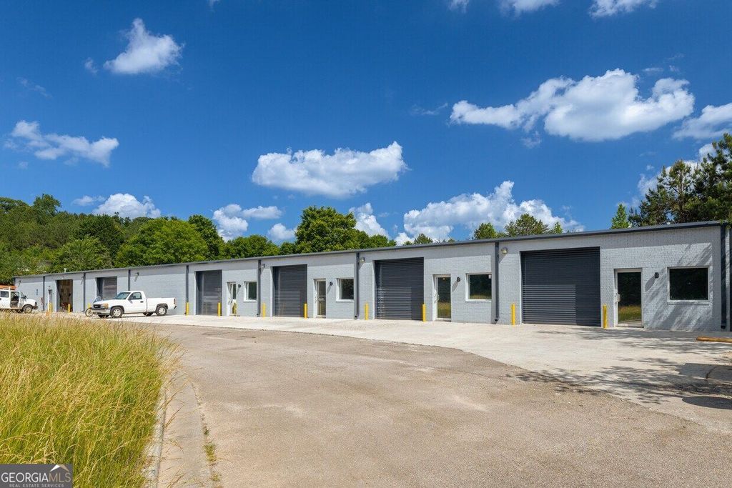 Photo of 2427 Hilton Way #100, Gainesville, GA 30501 (MLS # 10679692)