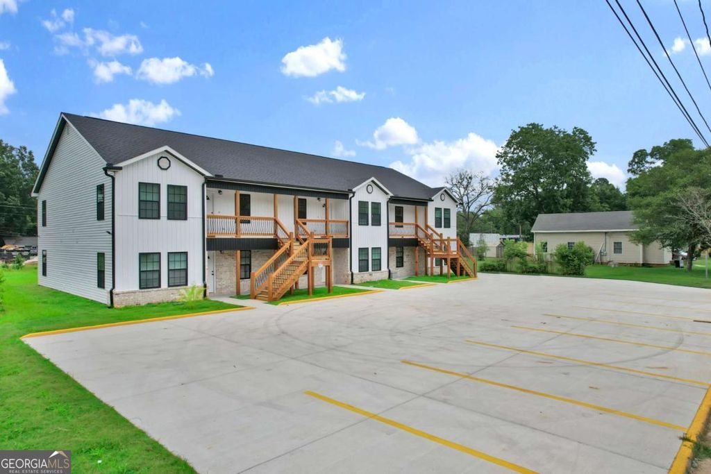 Photo of 614 Elberta Street, Fort Valley, GA 31030 (MLS # 10671021)