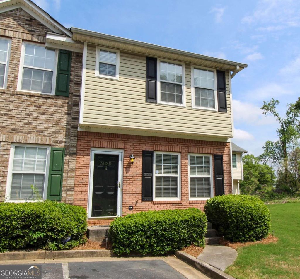 Photo of 3620 Ginnis Court SW #4, Atlanta, GA 30331 (MLS # 10722514)