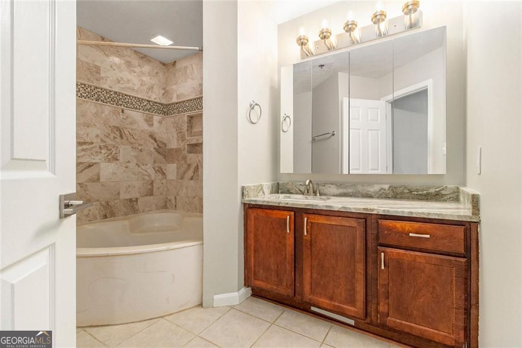 Lenox Villas - Residential