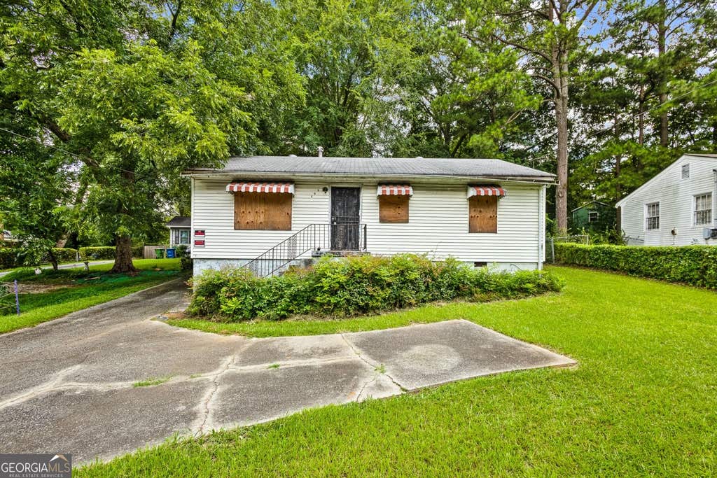 Photo of 449 Hamilton E Holmes Drive NW, Atlanta, GA 30318 (MLS # 10822224)