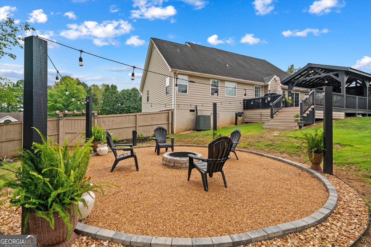 209 Vineyard DR