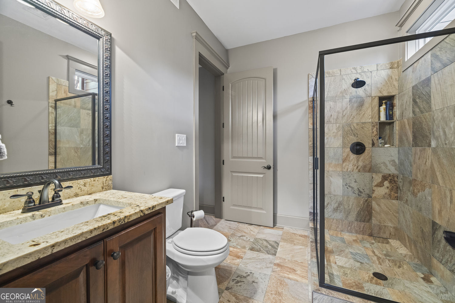 Toccoa, Georgia 30577, United States, 5 Bedrooms Bedrooms, ,4 BathroomsBathrooms,Residential,Active,254769