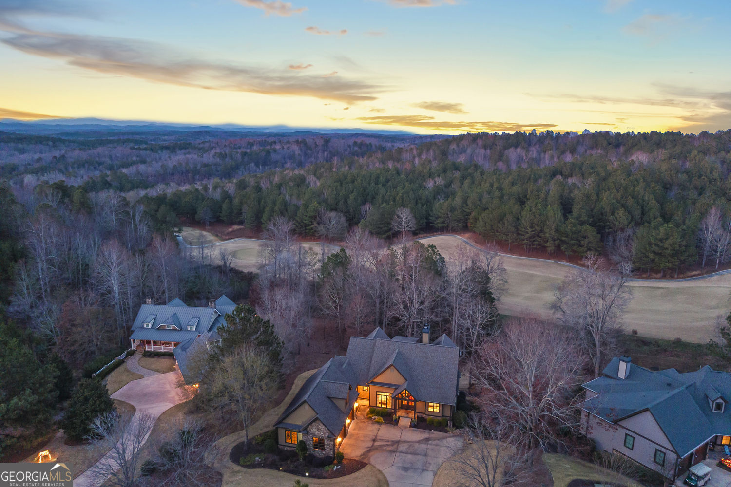 Toccoa, Georgia 30577, United States, 5 Bedrooms Bedrooms, ,4 BathroomsBathrooms,Residential,Active,254769